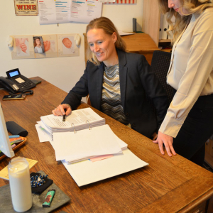 arbeitsalltag-bei-peter-und-partner-01